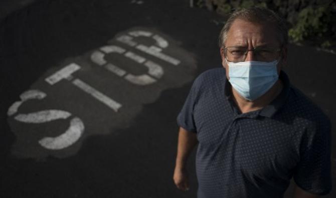 Rüdiger Wastel, une victime qui a perdu sa maison lors de l'éruption du volcan Cumbre Vieja sur l'île canarienne de La Palma le 2 octobre 2021 (Photo, AFP)