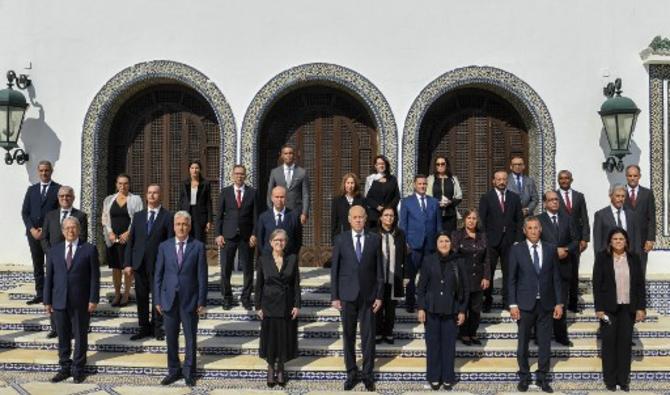 Le nouveau gouvernement à Tunis, le 11 octobre 2021 (Photo, AFP)