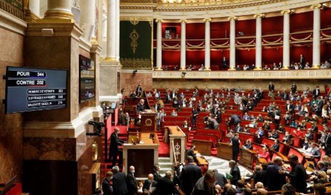 Les députés votent le projet de loi de financement de la sécurité sociale lors de la séance de questions au gouvernement à l'Assemblée nationale à Paris, le 26 octobre 2021 (Photo, AFP) 