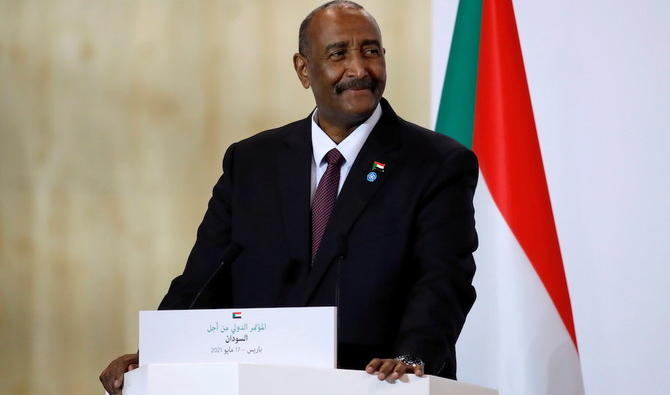 Le général Abdel Fattah al-Burhane, assiste à une conférence de presse. (Dossier/Reuters)
