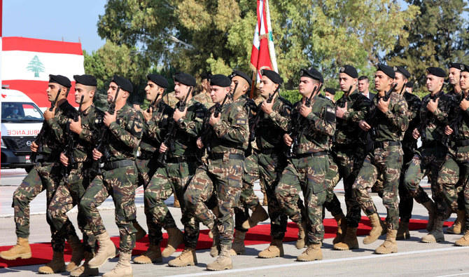 Le Liban célèbre sa fête de l'Indépendance avec une parade militaire  ennuyeuse | Arabnews fr