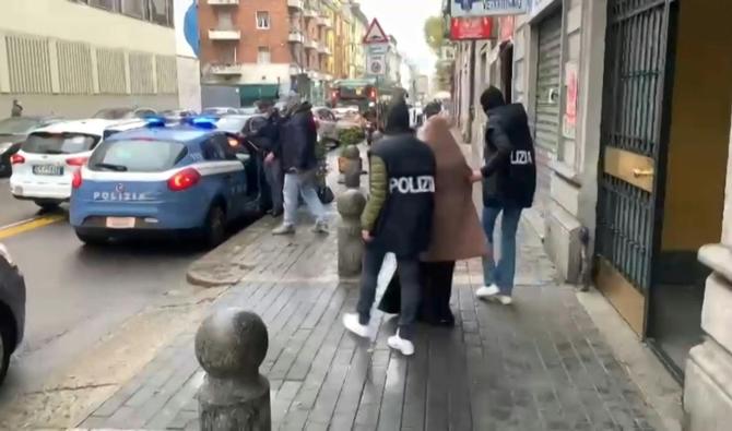 La police italienne arrête une citoyenne italo-kosovare de 19 ans soupçonnée d'appartenir au groupe djihadiste État islamique (EI). (Photo, AFP)