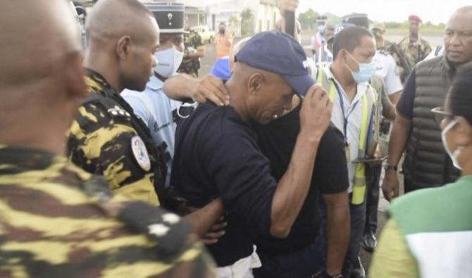 Le général Gellé et le gendarme survivant ont été retrouvés séparément mardi matin par des pêcheurs près de la plage de Mahambo, à environ 75 km au nord de Toamasina. (Photo, AFP)