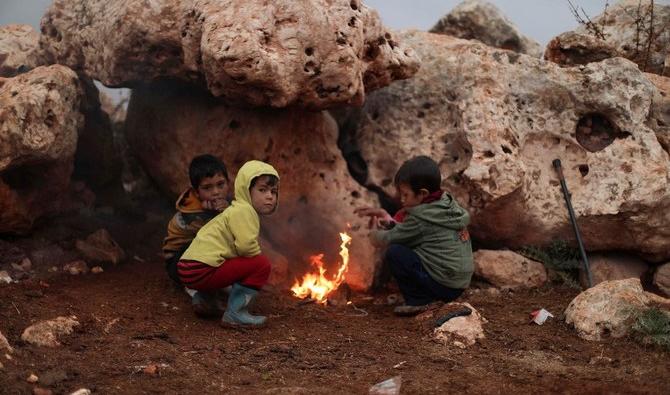 Des millions de Syriens ont besoin de combustible pour allumer les poêles qu'ils utilisent pour se chauffer, a indiqué le directeur général de Syria Relief, Othman Moqbel. (Photo, AFP) 
