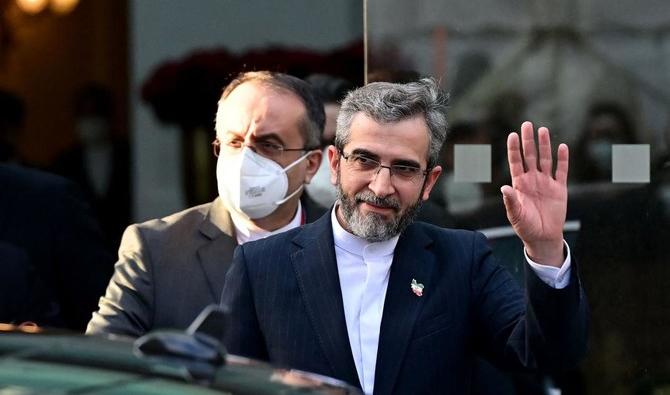 Le négociateur en chef iranien sur le nucléaire Ali Bagheri Kani quitte le Palais de Coburg, lieu de la réunion du Plan d'action global conjoint visant à relancer l'accord sur le nucléaire iranien, à Vienne vendredi. (Photo, AFP) 