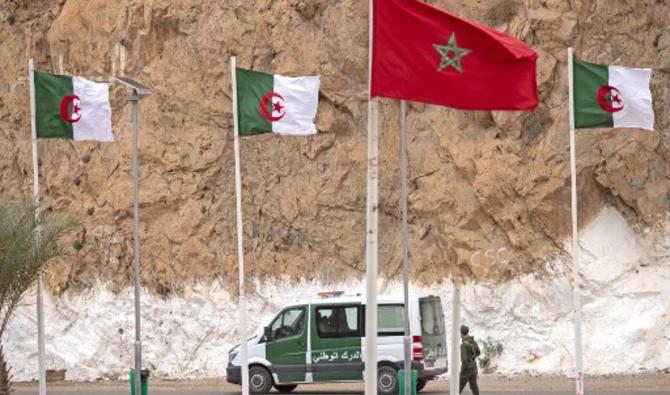 la région marocaine d'Oujda montre des gardes-frontières algériens patrouillant le long de la frontière avec le Maroc, le 4 novembre 2021. (Photo, AFP)