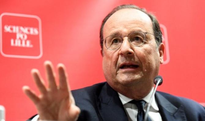 L'ancien président français François Hollande prononce un discours lors d'une conférence de presse pour présenter son dernier livre à Lille, dans le nord de la France, le 8 décembre 2021. (Photo, AFP)