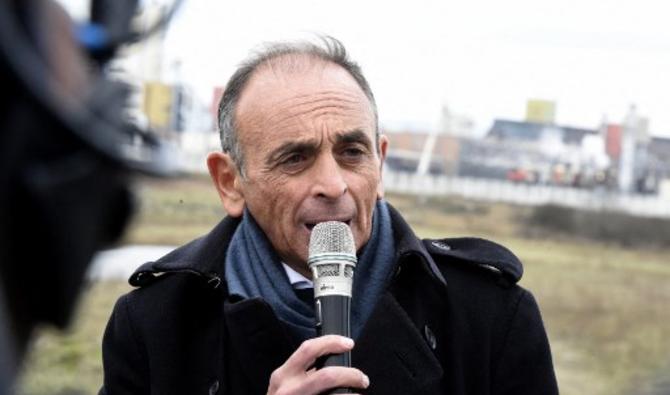 Le candidat à la présidentielle Eric Zemmour lors de son déplacement à Calais, le 19 janvier 2022. (Photo, AFP)