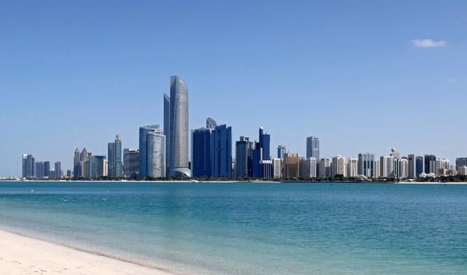 Une vue générale du panorama urbain d’Abu Dhabi en face des eaux du Golfe, dans la capitale émiratie, le 24 janvier 2022. (Photo, AFP) 