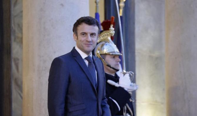Le président français Emmanuel Macron attend le président finlandais Sauli Niinistoe à l'Elysée, le 21 mars 2022. (Photo, AFP)
