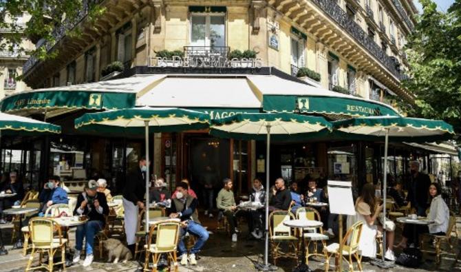La terrasse du célèbre café parisien Les Deux Magots, le 19 mai 2021. (Photo, AFP)