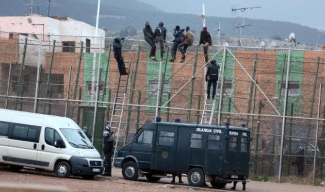 España: Nuevo intento de tránsito masivo de 1.200 migrantes en Melilla