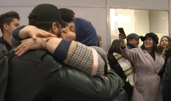 Un premier groupe d'étudiants tunisiens rapatriés d'Ukraine, le 1er mars 2022. (Photo, AFP)