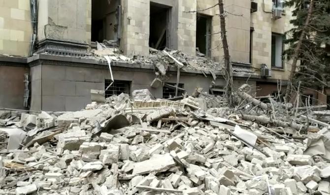 Le bâtiment de l'administration régionale de Kharkiv détruit par des bombardements, le 3 mars 2022. (Photo, AFP)