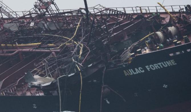Des dommages constatés sur le pont d'un pétrolier après avoir pris feu au large des côtes du sud de Hong Kong, le 8 janvier 2019. (Photo, AFP)