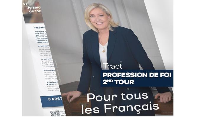 Marine Le Pen a rendu publique mardi une nouvelle affiche très sobre la montrant assise les mains posées sur un bureau comme son adversaire, où on peut lire «pour tous les Français». (Photo, AFP)