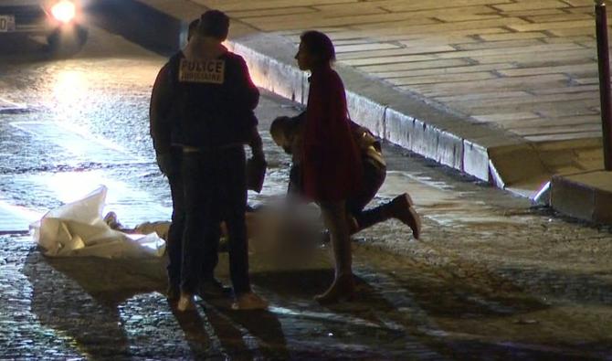 En plein centre de Paris, des policiers ont tiré dimanche sur une voiture qui a tenté de les percuter selon une source policière, tuant deux de ses occupants et blessant une troisième personne. (Photo, AFP)