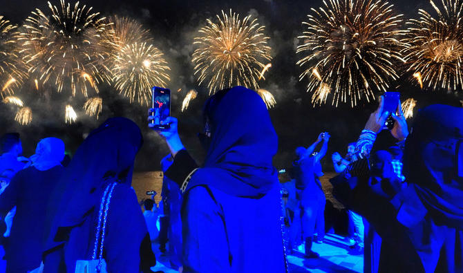 Jeddah Season Festival abre con fuegos artificiales y espectáculo de drones