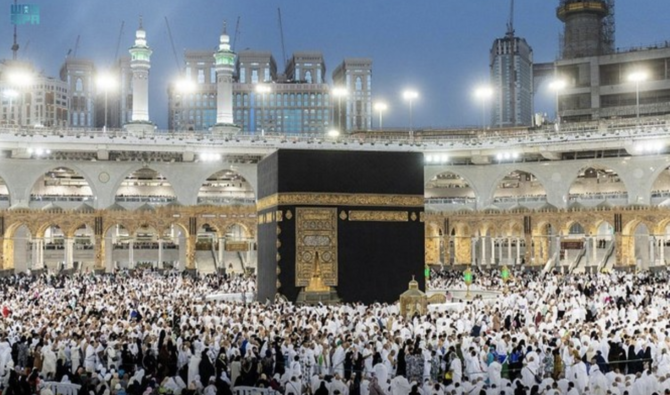 Des centaines de musulmans participent aux prières de l’Aïd al-Fitr à La Mecque et à Médine. (SPA)