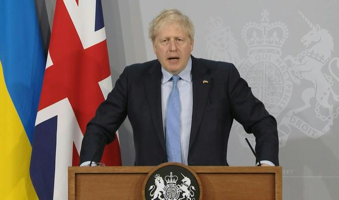 Dans un discours prononcé à distance devant le parlement ukrainien, le Premier ministre britannique Boris Johnson annonce augmenter son aide militaire à l'Ukraine de 300 millions de livres (environ 355 millions d'euros). (Photo, AFP)