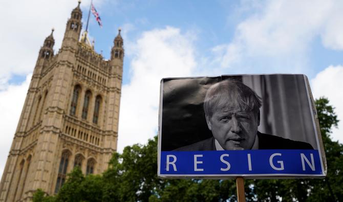 Pour rester en poste, Boris Johnson, qui a toujours refusé de démissionner, doit obtenir la confiance de la majorité des 359 députés Tories, soit 180 voix. (Photo, AFP)