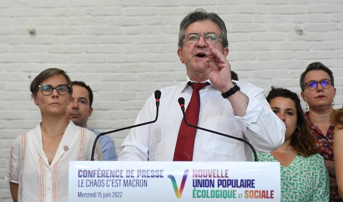 Jean-Luc Melenchon prend la parole lors d'une conférence de presse à Paris le 15 juin 15 2022, avant le second tour des élections législatives. (Photo, AFP)