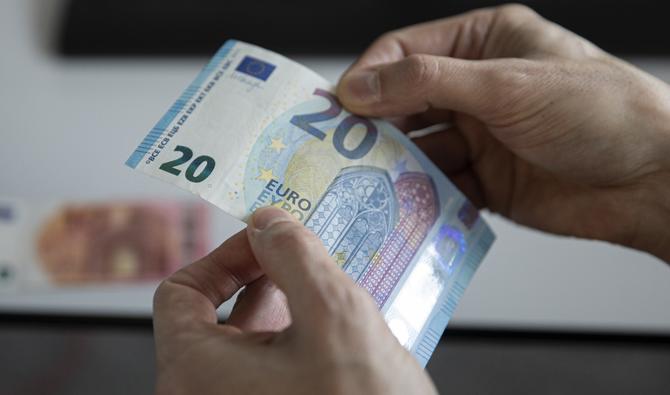 Vendredi, le franc suisse a atteint un plus haut face à l'euro depuis 2015, à 0,9866 franc suisse. (Photo, AFP)