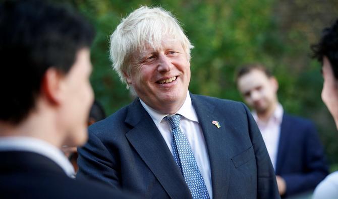 Le Premier ministre britannique Boris Johnson organise une réception pour les lauréats du prix Points of Light dans le jardin du 10 Downing Street, le 9 août 2022. (Photo, AFP)