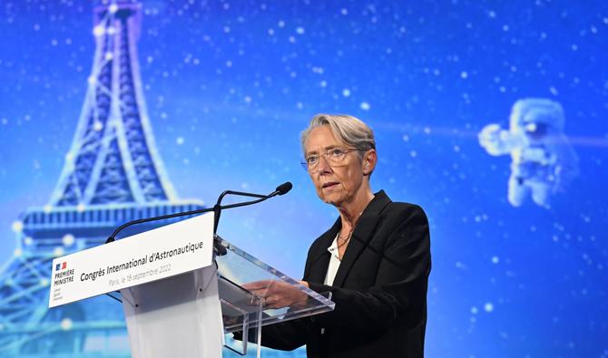 La Première ministre française Elisabeth Borne prononce un discours lors de la cérémonie d'ouverture du 73e Congrès international d'astronautique, qui s'est tenu au Palais des Congrès de Paris, le 18 septembre 2022. (Photo, AFP)