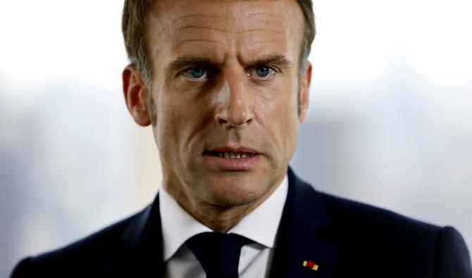 Le président français Emmanuel Macron s'adresse aux membres de la presse à la mission permanente de la France auprès des Nations Unies à l'ONU à New York, le 21 septembre 2022. (Photo, AFP)