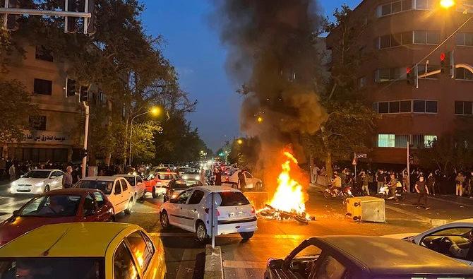 Outre les balles réelles et les violences sexuelles, les autorités iraniennes ont abondamment fait usage de la chevrotine, des plombs et de la violence physique contre les manifestants. (AP)