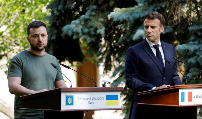 Le président ukrainien Volodymyr Zelensky et le président français Emmanuel Macron donnent une conférence de presse au palais Mariinsky, le 16 juin 2022. (Photo, AFP)