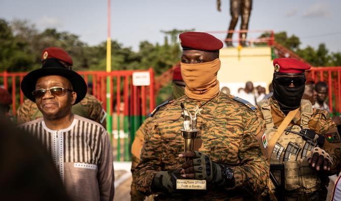 Le capitaine Ibrahim Traoré, nouveau président du Burkina Faso à Ouagadougou, le 15 octobre 2022 (Photo, AFP).