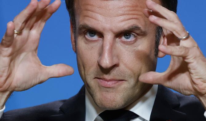 Macron et les malédictions du 49.3