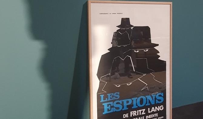 L'exposition présente des pages du storyboard de «Chasse à l'homme» de Fritz Lang, réalisateur allemand qui œuvre ainsi, après son immigration à Hollywood, à la propagande anti-nazie, par le biais du film d'espionnage. (Photo, Twitter: @cinemathequefr) 