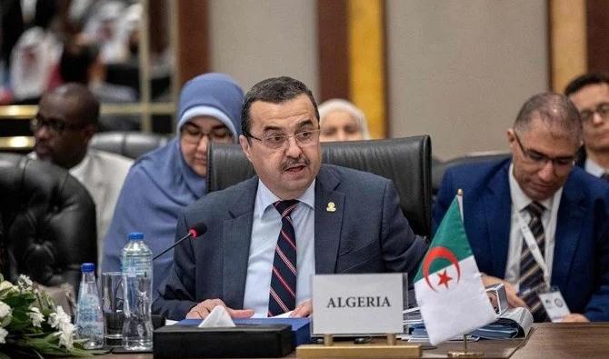Le ministre algérien de l'Énergie, Mohammed Arkab, assiste à la séance d'ouverture de la 24e réunion ministérielle du Forum des pays exportateurs de gaz (GECF), au Caire, en Égypte, le 25 octobre 2022. (AFP)