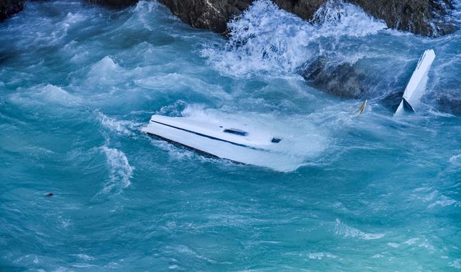 Des débris du bateau transportant des migrants sont photographiés au large de l'île de Cythère, au sud de la péninsule du Péloponnèse, le 6 octobre 2022. (Photo, AFP)
