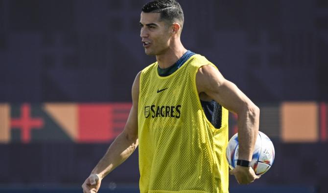 L'attaquant portugais Cristiano Ronaldo participe à une séance d'entraînement sur le site d'entraînement d'Al Shahaniya SC, au nord-ouest de Doha, le 22 novembre 2022. (Photo, AFP)