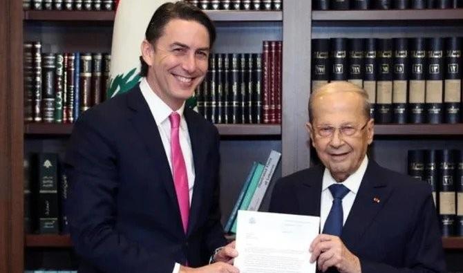 L'ancien président libanais Michel Aoun reçoit l'envoyé américain pour les affaires énergétiques, Amos Hochstein, à Beyrouth le 27 octobre 2022. (Fichier, AP)