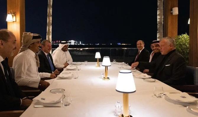 Le roi Abdallah II de Jordanie rencontre l'émir qatari, Cheikh Tamim ben Hamad, à Doha (Photo, Twitter/RHCJO).