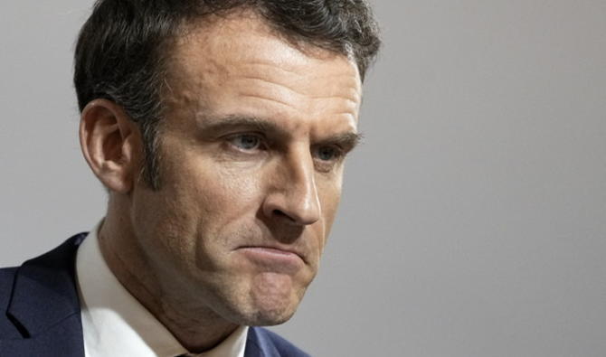 Macron inquiet de la «situation sociale et sécuritaire» à Mayotte | Arab  News FR