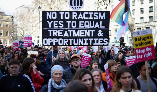 Le Royaume-Uni tente de se dissocier de la crise mondiale des réfugiés