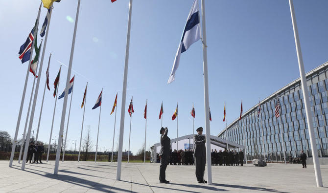 Changement de cap: La Finlande met fin à sa neutralité