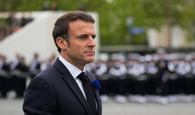 Emmanuel Macron doit lâcher du lest s'il veut sauver la démocratie française