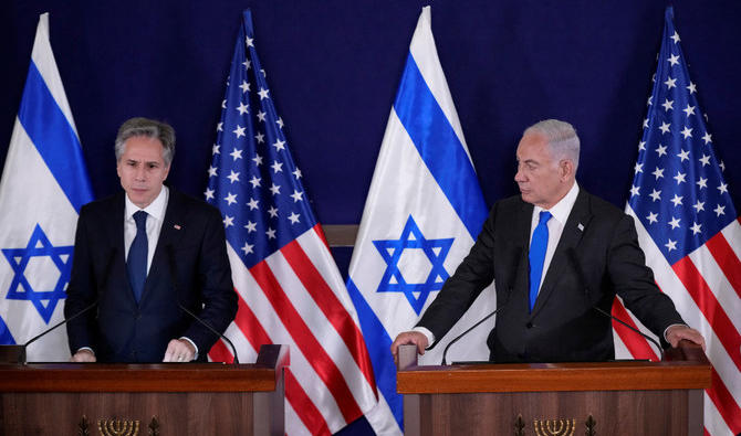 Le secrétaire d'État américain Antony Blinken et le Premier ministre israélien Benjamin Netanyahu s'adressent aux médias à l'intérieur de la Kirya, qui abrite le ministère israélien de la Défense, après leur rencontre à Tel Aviv, Israël (Photo, Reuters).