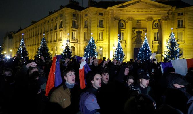 En France, la course à l’extrême