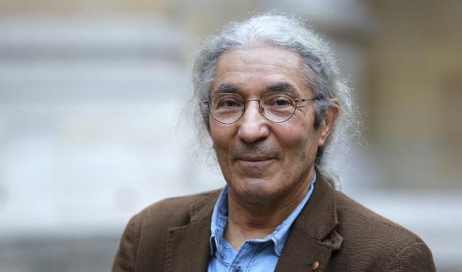 La France va mal, très mal. Mais heureusement, il y a l’Algérie!