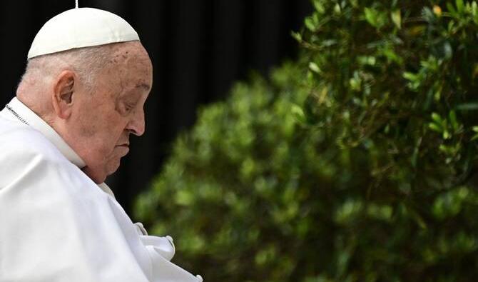 Les prières du pape François se heurtent au silence des dirigeants