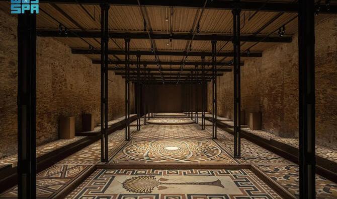 Le pavillon saoudien à la Biennale de Venise transforme un patrimoine fragmenté en une installation artistique monumentale