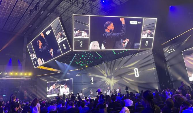 Le Showmatch de la EWC 2026: Karim Benzema écrase Amin à travers l’écran